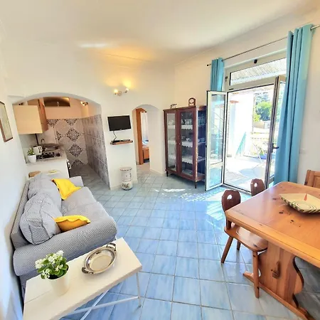 Casetta A Apartment Nerano