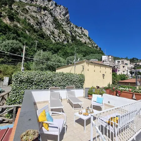Casetta A Apartment Nerano
